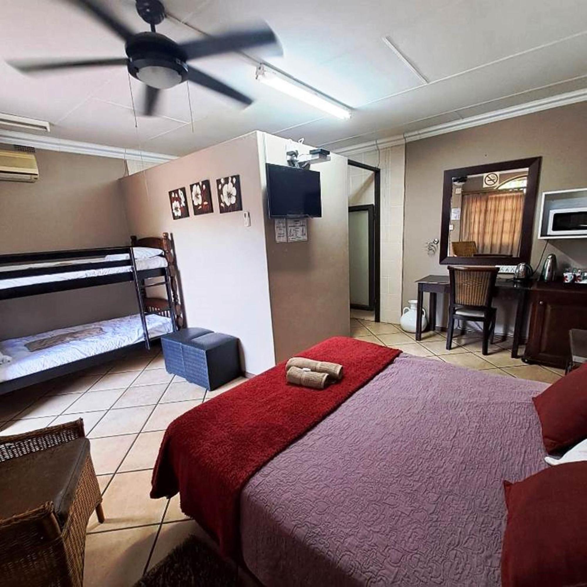 Royal Game Guest House Phalaborwa Ngoại thất bức ảnh